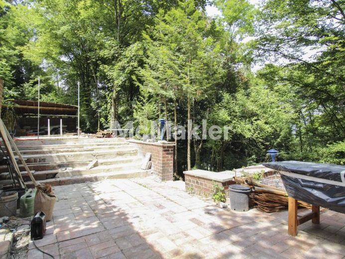 Exklusives Gartengrundstück mit Pool & Terrasse in begehrter Lage von Stuttgart – Foto 1