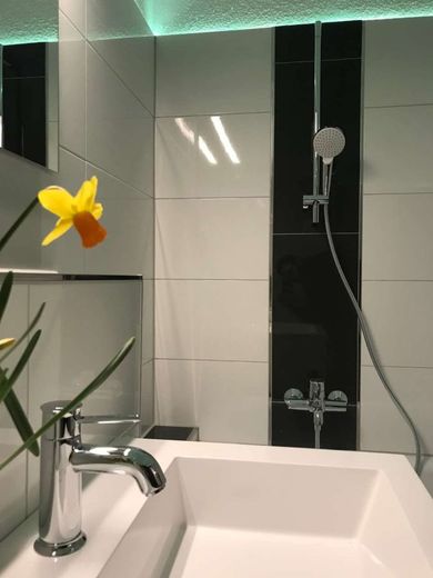 68 m², 2 Zimmer – Badezimmer