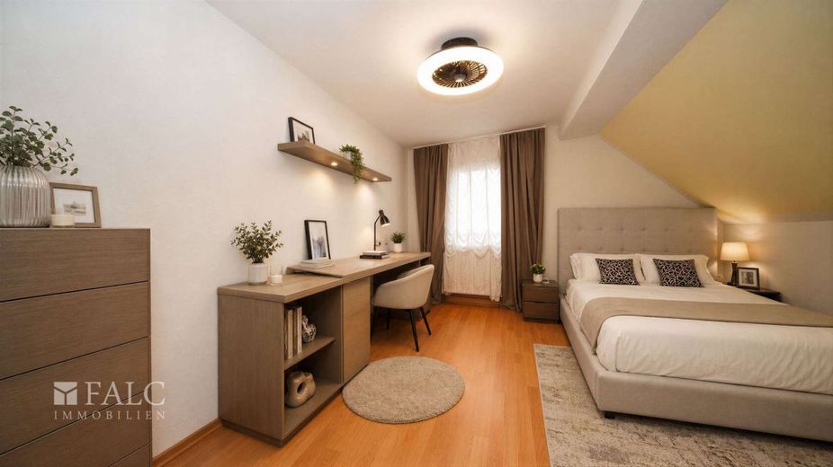 Ein Haus - 3 Etagen - Vielseitig Nutzbar... und das zu einem unschlagbaren Preis! - FALC Immobilien – mögl. Schlafzimmer I 2. OG/DG