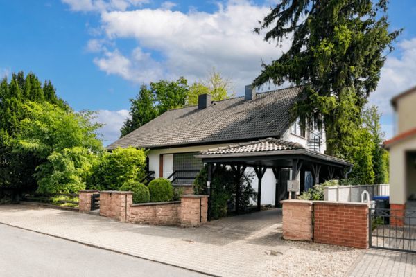 Casa familiare personalizzata con appartamento indipendente e sauna presso il Kurpark di Bad Salzelmen