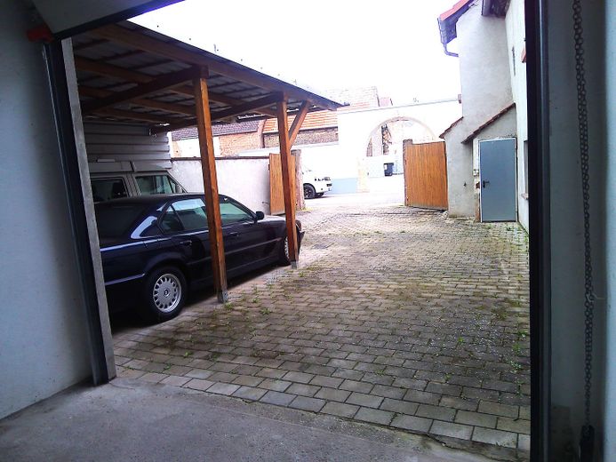 Blick aus Halle in Innenhof