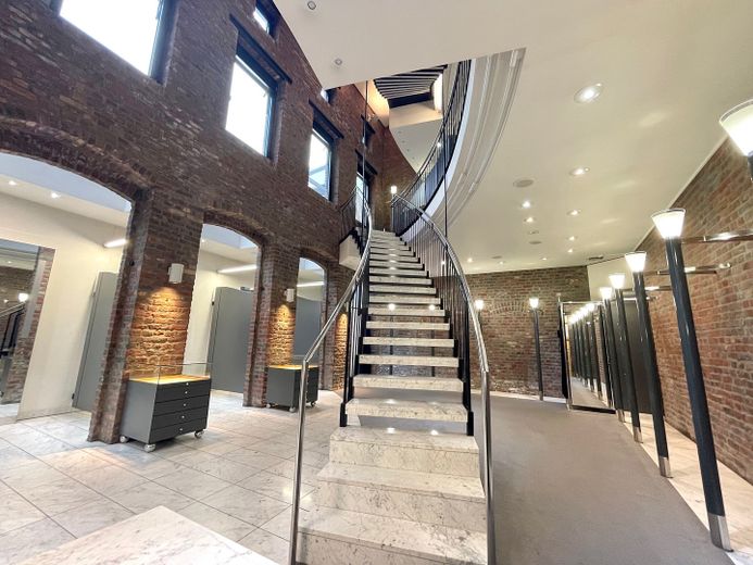 Exklusive(s) Ladenlokal / Einzelhandelsfläche / Büro in der Innenstadt von Mönchengladbach-Rheydt – Foto 3
