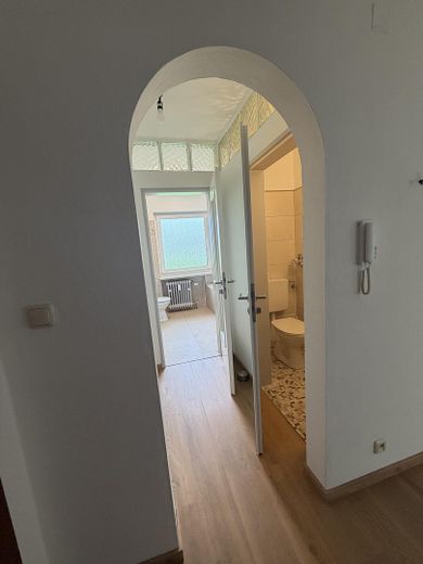 Mooie, ruime 3-kamerwoning 90m² met zuidwestbalkon en droomuitzicht in Rosenheim-Pang – Blick in die Bäder