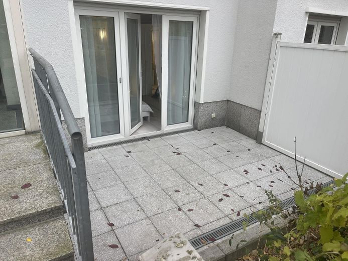 3 Zimmerwohnung am Alexanderplatz EG eigner Garten TG Möbliert Doorman – Nordterrasse