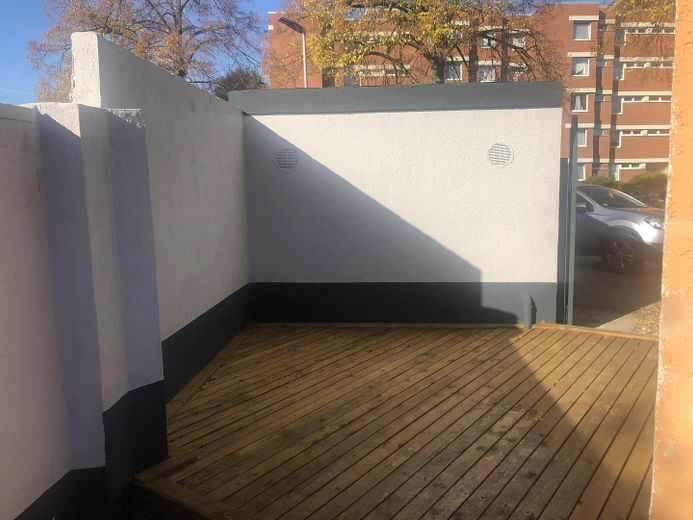 Zentral gelegene sanierte 2-Zimmer EG Wohnung Lev Schlebusch mit Terrasse – Terrasse
