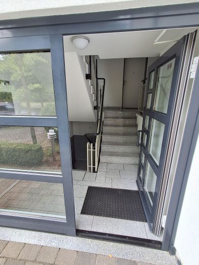 Wunderschöne 2-Zimmer-Wohnung in Top-Lage von Scharbeutz in unmittelbarer Strandnähe zu verkaufen – Hauseingang