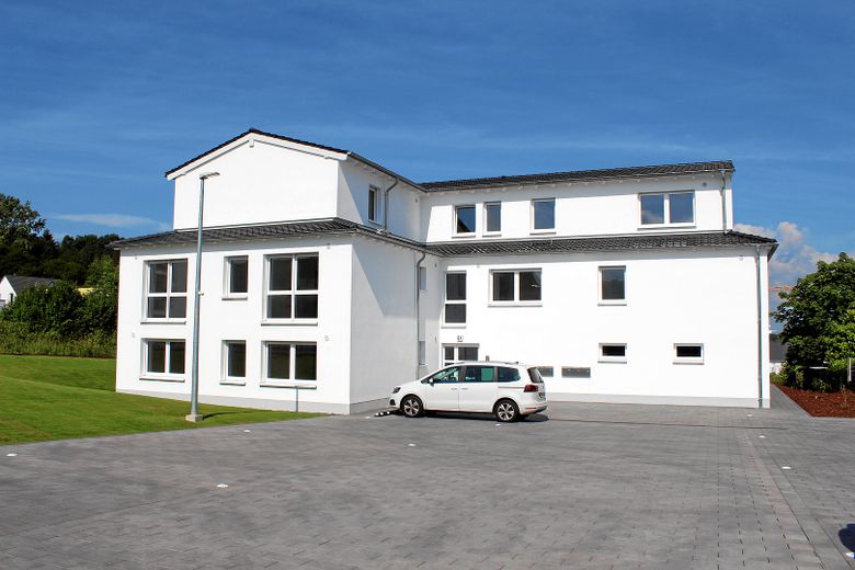 Objekt Domblick 61, 53639 Königswinter Thomasberg WE 04 – Ansicht und Parkplätze