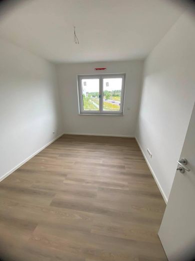 Casa adosada de nueva construcción (5 hab.) con jardín y plaza de aparcamiento – solo queda 1 disponible | cerca de Berlín/Potsdam – Schlafen