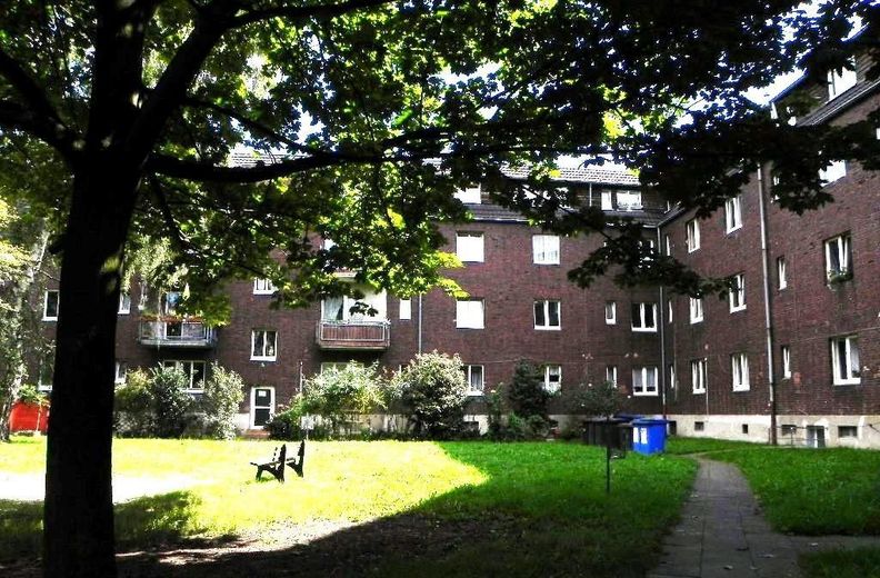 Grünanlage hinter dem Haus