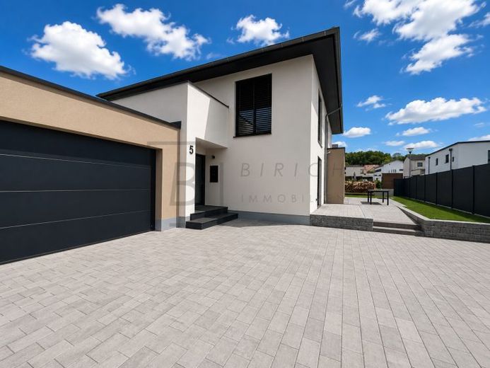 Moderne Stadtvilla mit hochwertiger Ausstattung, Smart Home & PV-Anlage – Foto 1