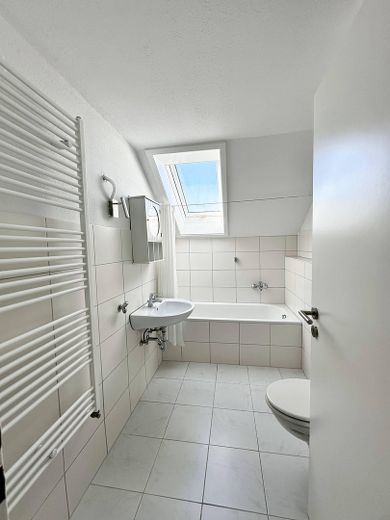 Neugründung 6er-WG Lörrach mit Balkon & Terrasse – Bad DG