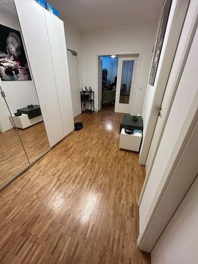 ruhige 4 Zi.-Whg mit Südloggia zum grünen Innenhof in Berlin Mitte – provisionsfrei – Flur