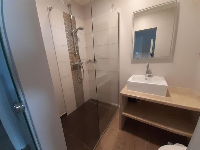 ##Reserviert## Sonnige 2-Zimmer Ferienwohnung mit Meerblick – Bad