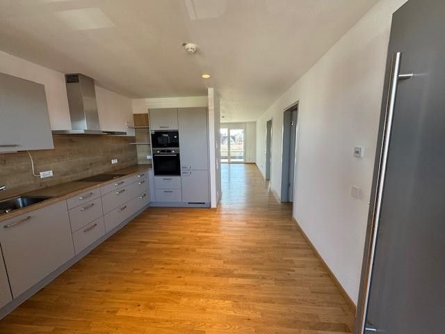 Attraktive 2-Zimmer-Wohnung – barrierefrei, mit Balkon, EBK und herrlicher Aussicht – Küche