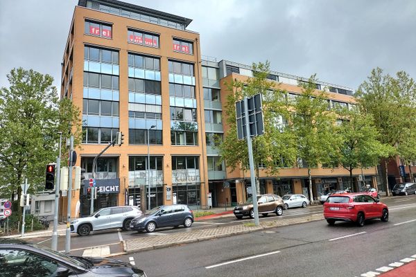 Emplacement privilégié à Böblingen : local commercial attrayant en situation centrale