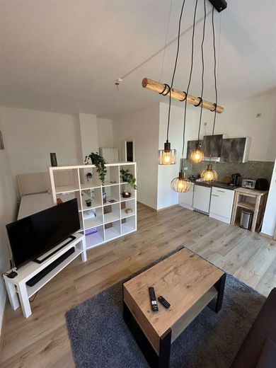 Drugi najem po remoncie.! Kompaktowe loft 1-pokojowe w oficynie z prysznicem i laminatem w centralnej lokalizacji! Kuchnia w zabudowie możliwa. – Musterfotos möblierte Nachbarwohnung