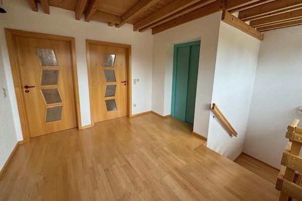 Hochwertig ausgestattetes Wohnhaus in der Gemeinde Illmensee! - Aufzug - 3 Wohnb.