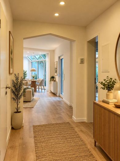 TOP APARTMENT: An oasis of well-being in Burtscheid’s spa district – Flur (Beispiel)