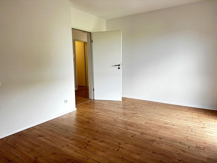 Ampio appartamento al piano terra con 2,5 locali e terrazza a Hemau – Foto 10
