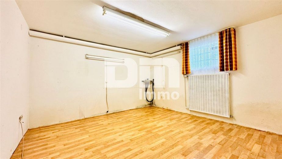 Solider Familien-Bungalow mit großem Potenzial in ruhiger Lage mit Wintergarten und Garage – Souterrain Kellerraum / Hobbykeller beheizt