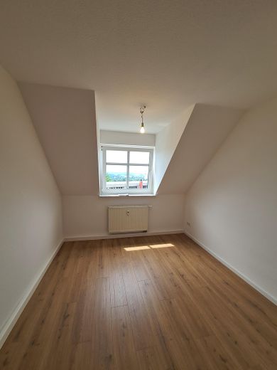 2-Zimmer Dachgeschoss Wohnung – Schlafzimmer