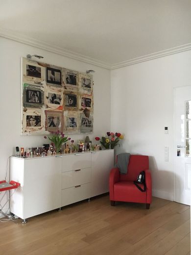 Große und modern-luxuriös ausgestattete Villa im Toskana-Stil am Hamburger Stadtrand zu verkaufen – Eingang / Flur (2)