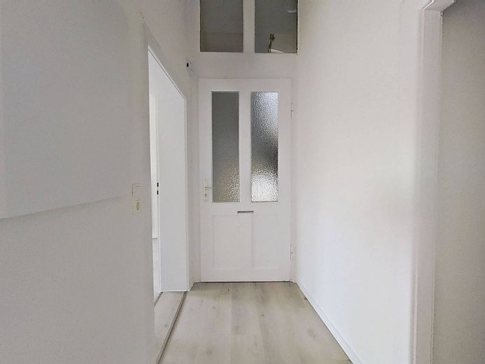 **Özel Yaz Bonusu: 2 NKM KİRA BEDAVA** Geniş planlı, gün ışığı alan banyolu ve bol ışık alan 3 odalı daire – Eingangsbereich
