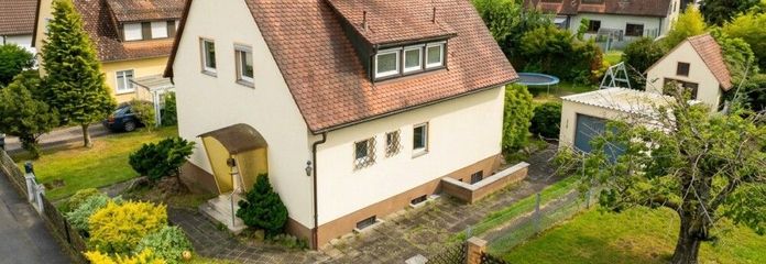 KI Gestaltungsvorschlag EFH Stein Vorher_nachher ki 001