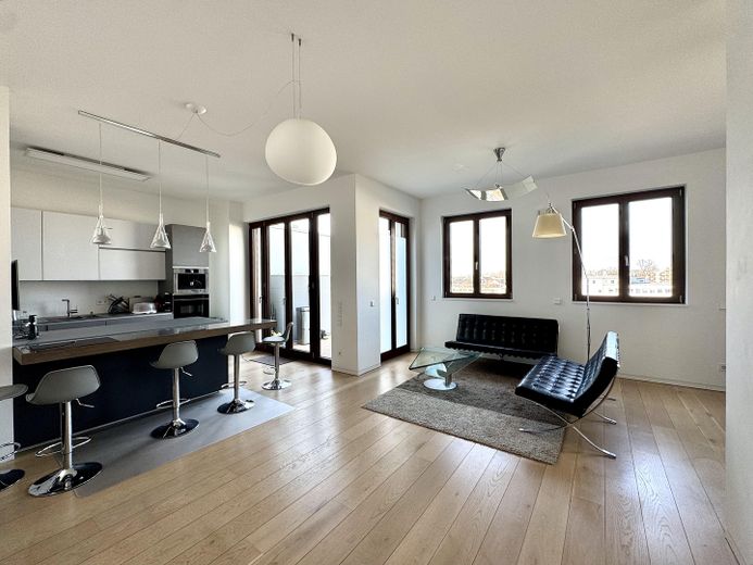 Traumhaftes Penthouse im Ostend | 143 m² · 3m Deckenhöhe · 2 Terrassen · KfW55 – 0% Provision – Wohnung