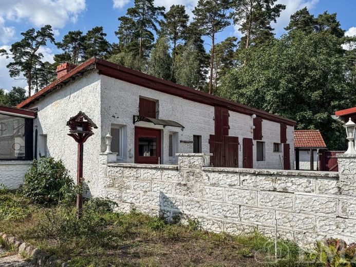 Dużo przestrzeni. Duży potencjał. Bezpośrednio przy lesie. – Zdjęcie 1