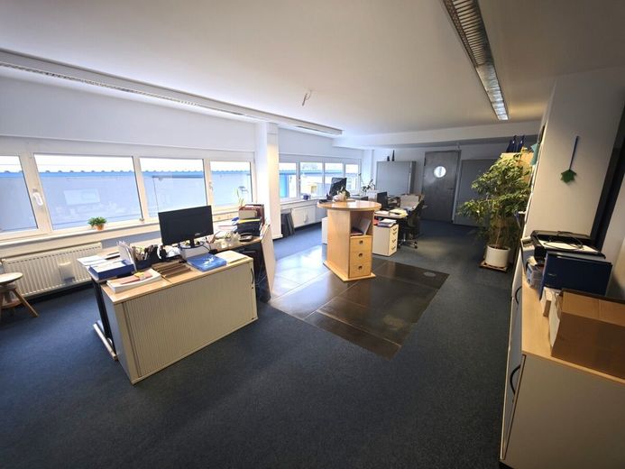 Attraktives Investment: Büro- und Lagerflächen mit konstanten Mieteinnahmen – Objekt 2 Büro 2 + Büro 3