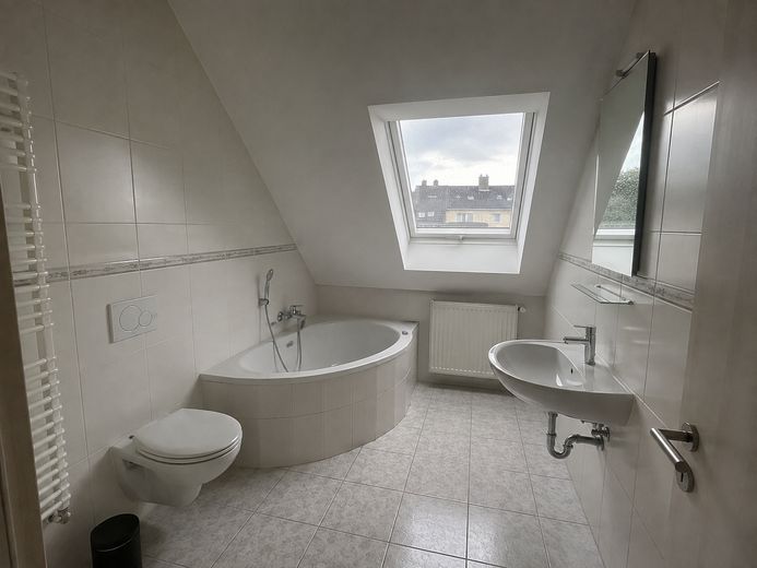 Möbliertes WG-Zimmer (16 m²) mit Dachterrasse in Troisdorf – Foto 3