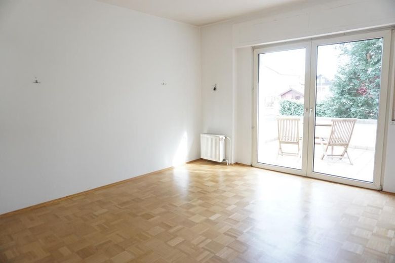*Ehemals Unternehmervilla...jetzt Ihr neues Zuhause - TOP gepflegtes Einfamilienhaus* – Esszimmer &amp; Zugang Terrasse