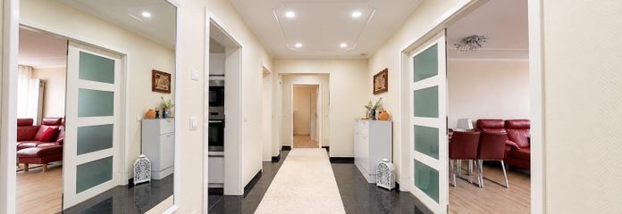 Ruim 4-kamerappartement met lift en 3 parkeerplaatsen in de ondergrondse garage – Diele