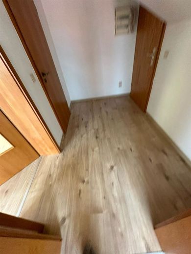 Gemütliche 2-Zimmer mit neuen Laminat und Einbauküche in guter Lage! – PHOTO-2026-06-18-10-32-21_1