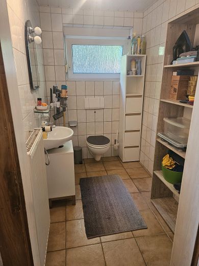 Stattliches Anwesen – Gäste WC EG