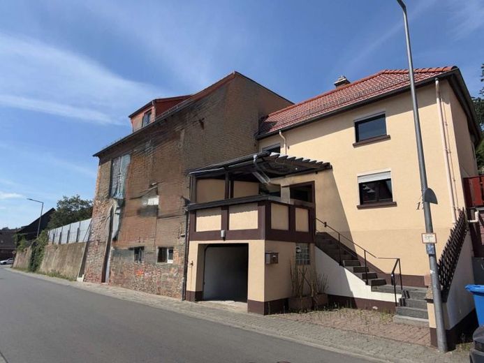 Charmantes Zuhause mit Wohlfühlcharakter – liebevoll renoviert und naturnah gelegen – Foto 1