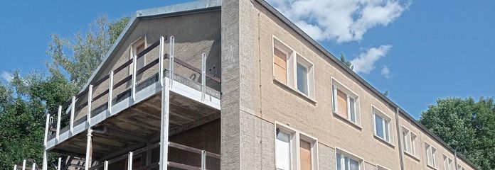 Gebäude ca. 1.000 m² 35 Räume