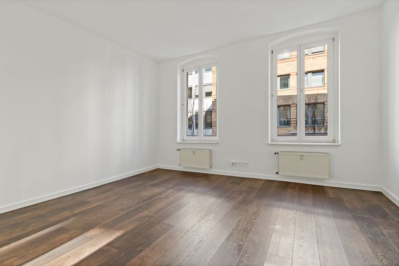 WG´s Aufgepasst! 6,5-Raumwohnung mit Einbauküche in der Röserstraße zu vermieten! – Zimmer