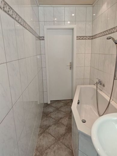 Neu renoviert! Helle 3-Zi. mit Balkon, Wanne &amp; Laminat in ruhiger Lage! – PHOTO-2026-06-26-09-29-58_8