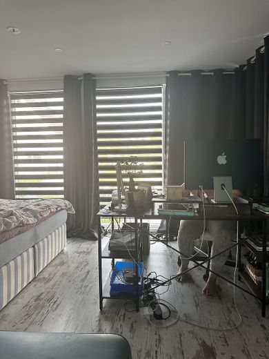 Wolnostojący dom jednorodzinny z ogrodem i stawem kąpielowym – idealny dla par i małych rodzin – Schlafzimmer / Büro 