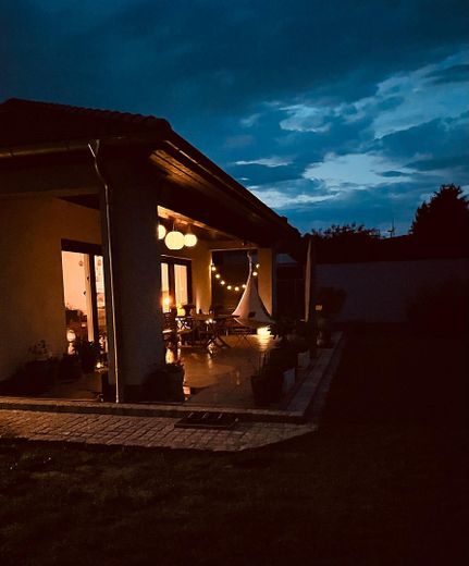 Exklusives Einfamilienhaus mit parkähnlicher Gartenanlage, hoher Autarkiegrad – फोटो 4