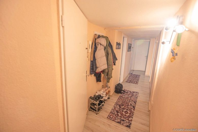 Zentrales 7-Parteien-Mehrfamilienhaus in der Hamelner Innenstadt - Historisch &amp; Rentabel vermieten! – Flur DG R