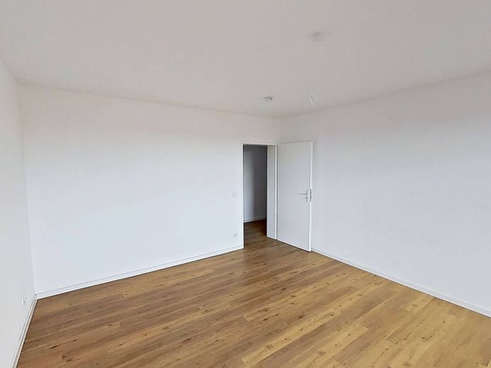 Lübeck-St. Jürgen'de BALKONLU ve harika manzaralı modern 3 odalı daire – Ansicht II: Wohn- und Esszimm…