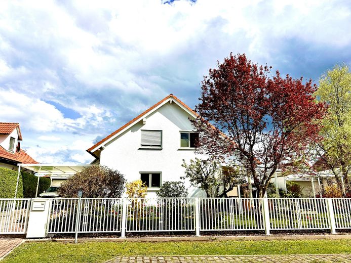 Schönes freistehendes Einfamilienhaus mit Garage und Carport in ruhiger Feldrandlage – Foto 15