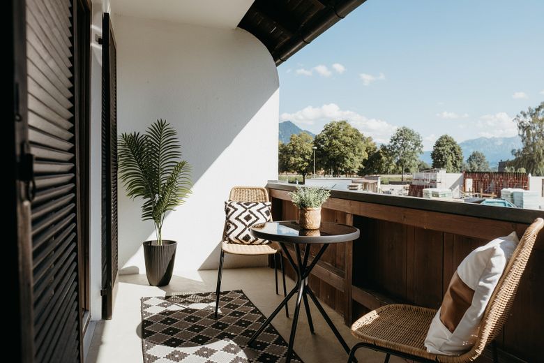 Erstbezug nach Sanierung | Helle 3,5-Zimmer-Wohnung mit Südbalkon (provisionsfrei & einzugsbereit) – Foto 3
