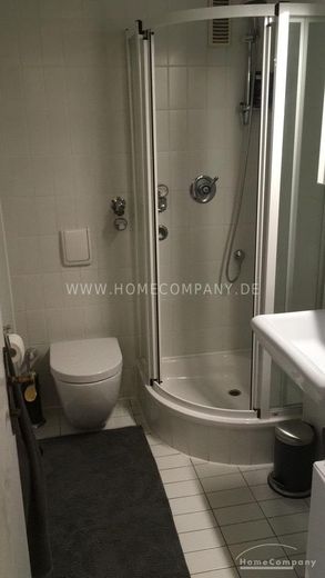 Praktisch möbliertes 1-Zimmer-Apartment mit Loggia in Sendling-Westpark – a5fe330c3e6b1ba9b731e94c4c929d911877a98a.jpg