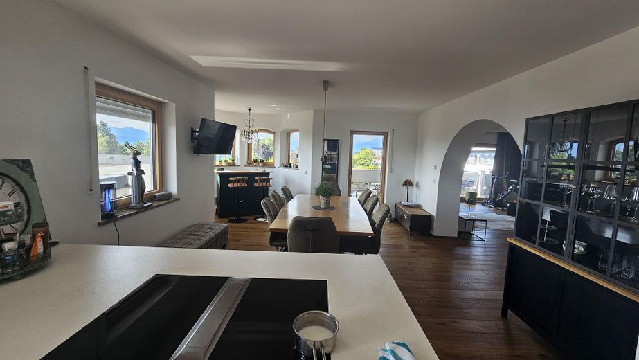 Exklusives Penthouse mit Alpenpanorama, XXL-Terrasse und Privataufzug – Esszimmer