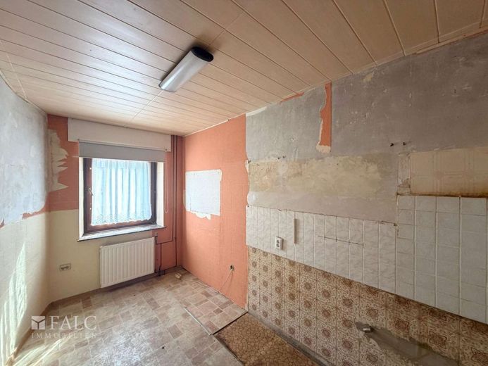 Charmantes Reihenmittelhaus mit Garten in zentraler Lage – Küche EG