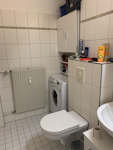Rhein Bölgesi semtinde komisyonsuz ve aydınlık 2 odalı daire – Fotoğraf 17